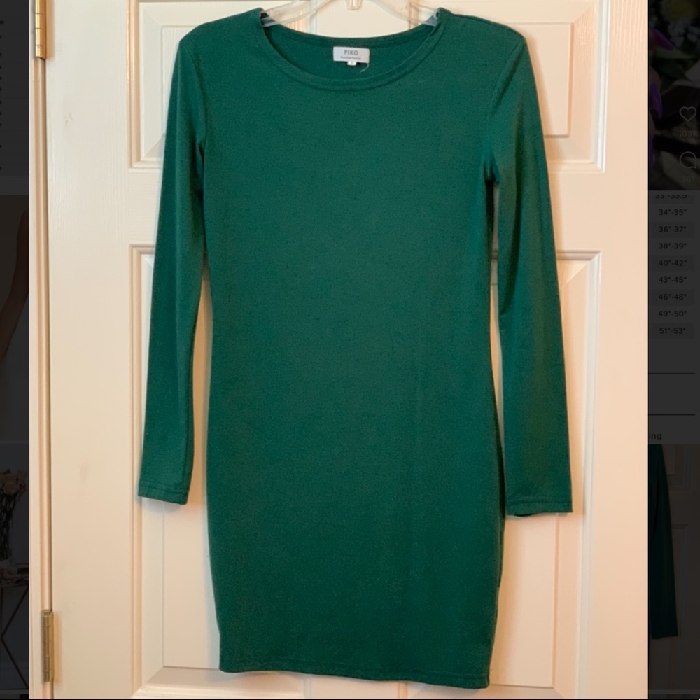 Piko fitted LS dress. Size Small.